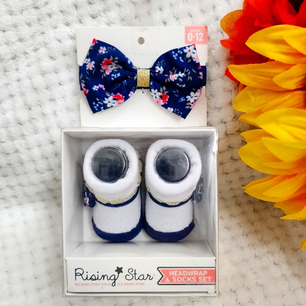 ! NWT Rising Star Blue Floral Bow Headwrap & Socks Gift SET Size 0-12 Months !